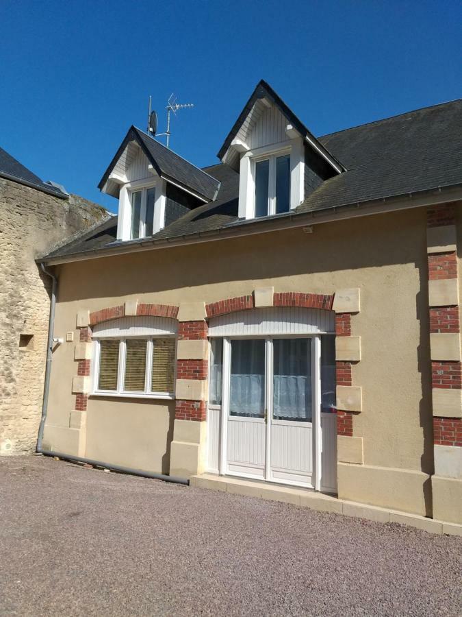 La Maison Des Jeanne Bayeux Esterno foto